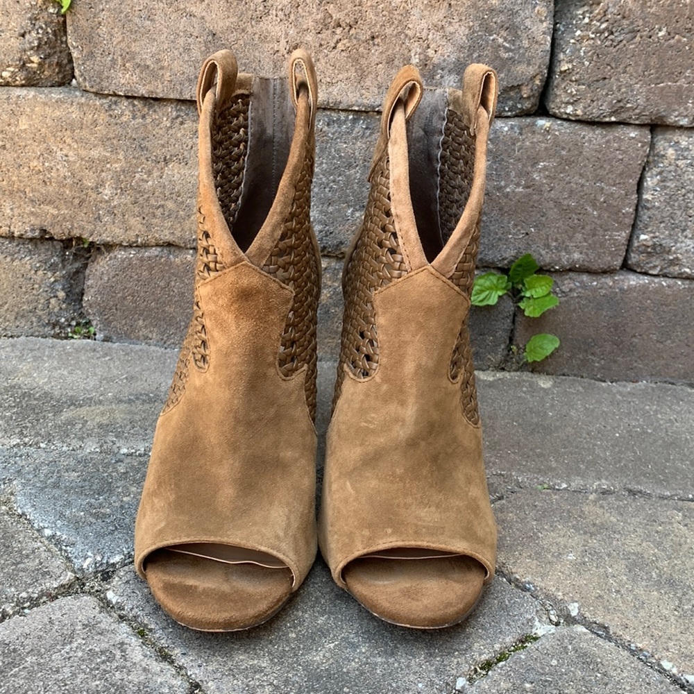Jessica Simpson Brown Suede Peep-Toe Heels, Sz 8 US, 38.5 EU